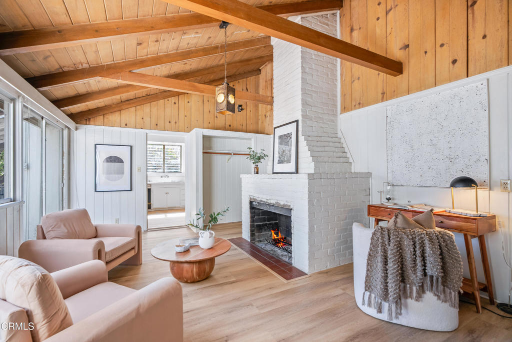 6222 N Willard Avenue