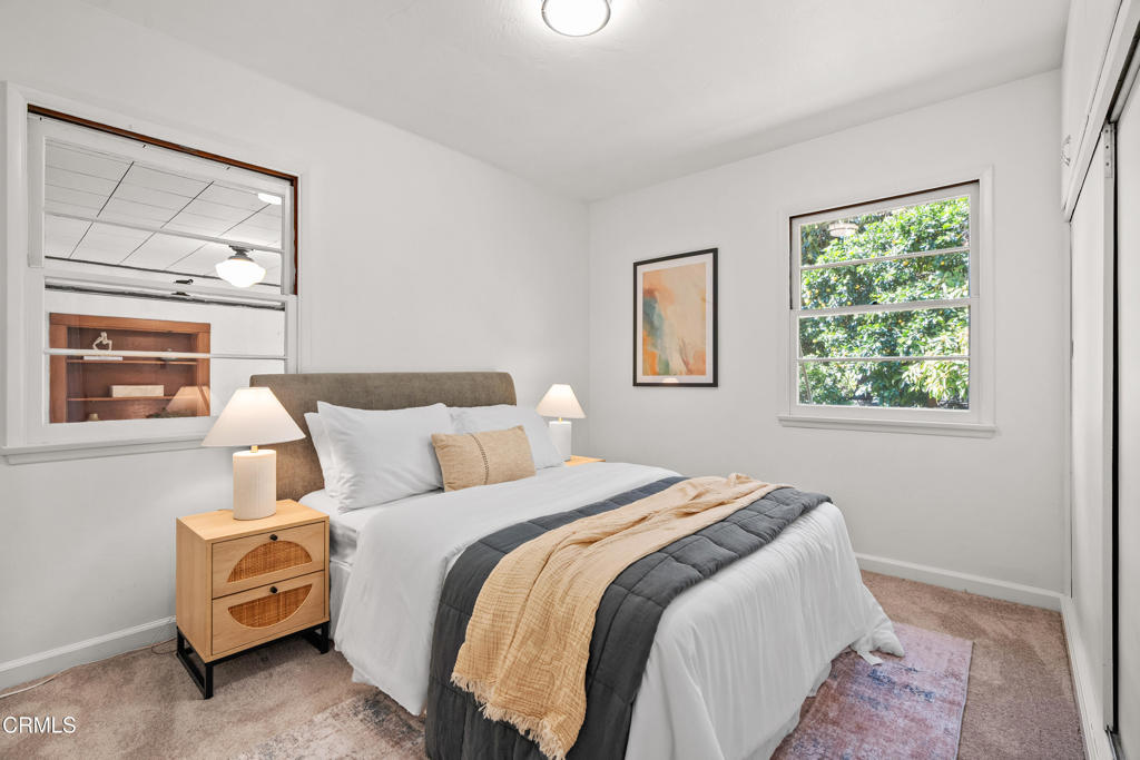 305 S Mayflower Avenue