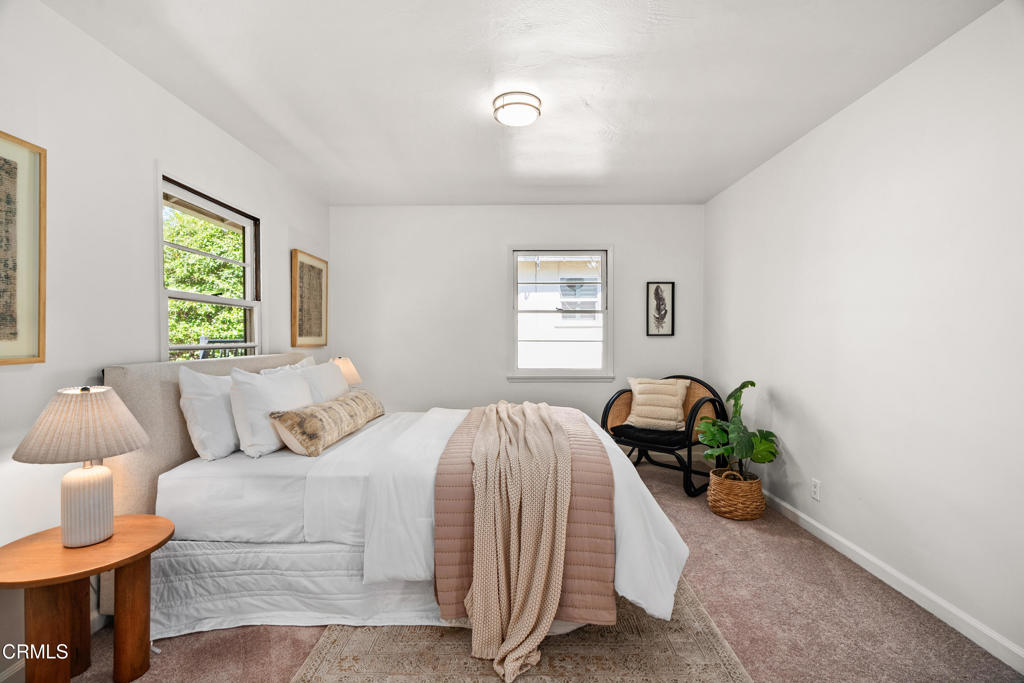 305 S Mayflower Avenue