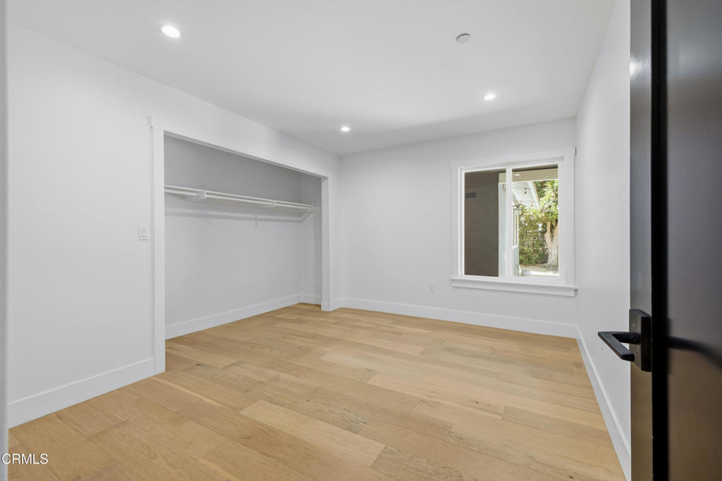 77 Ross Place
