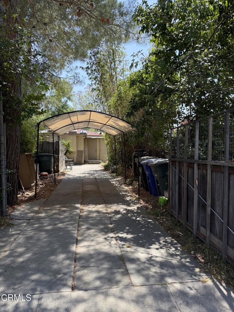 646 W Mendocino Street