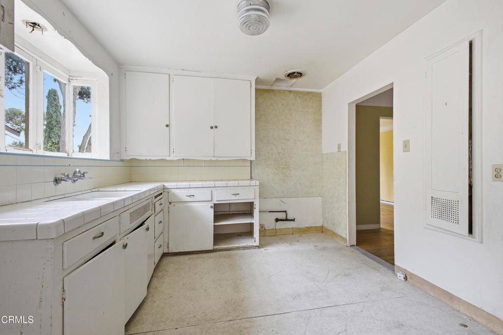 822 Valley View Road