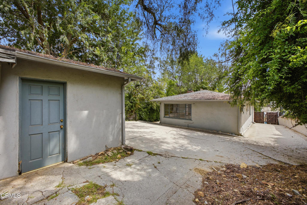 808 Valley View Road