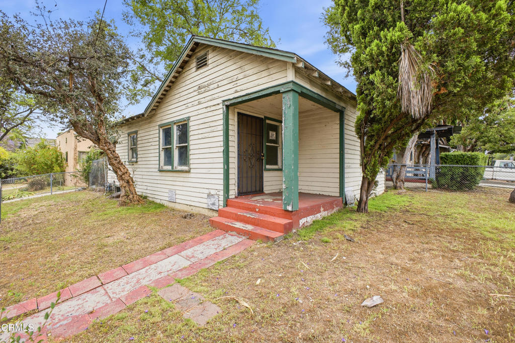 1039 Grevelia Street