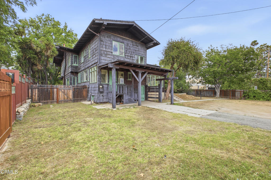 1131 Columbia Street