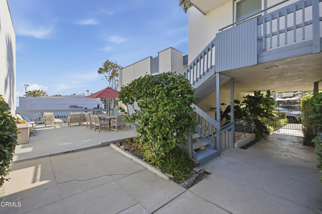 245 Aster Street 6