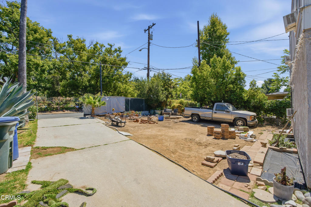 158 E Sacramento Street