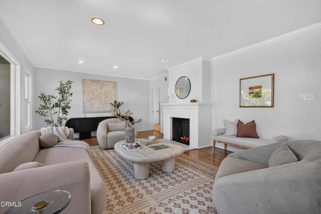 1835 Anita Crest Drive