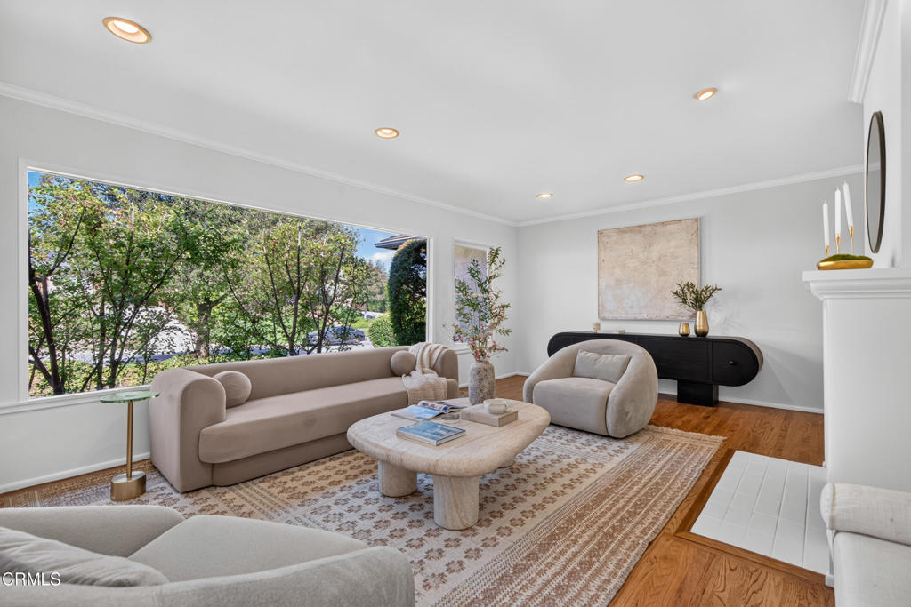 1835 Anita Crest Drive