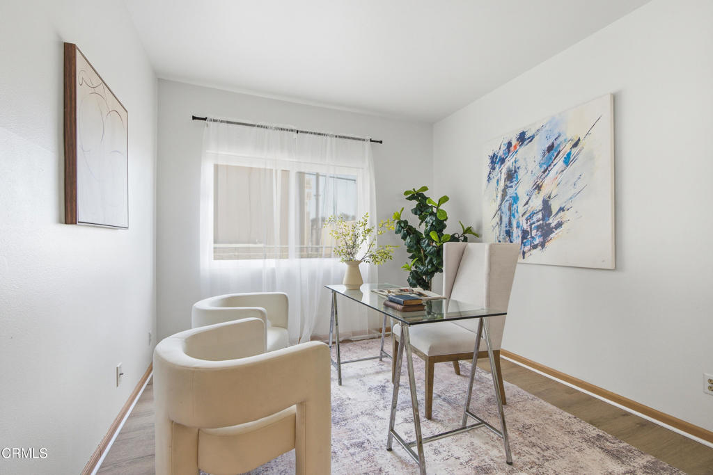450 W Dryden Street 106