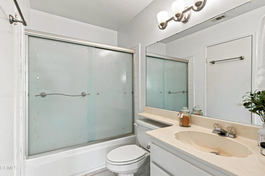 859 W 13th Street 2