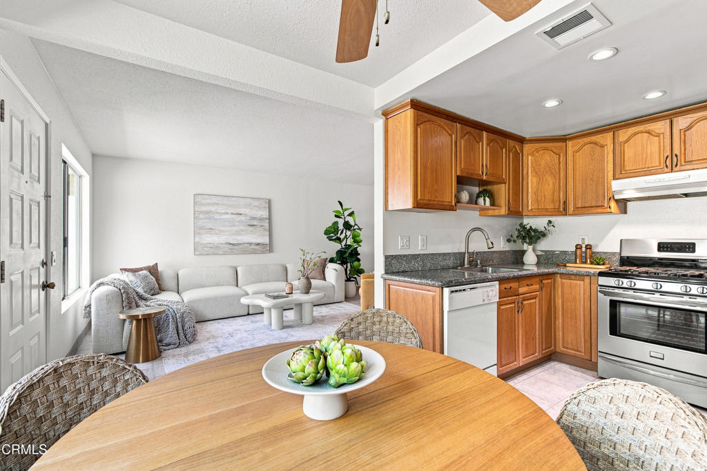 859 W 13th Street 2