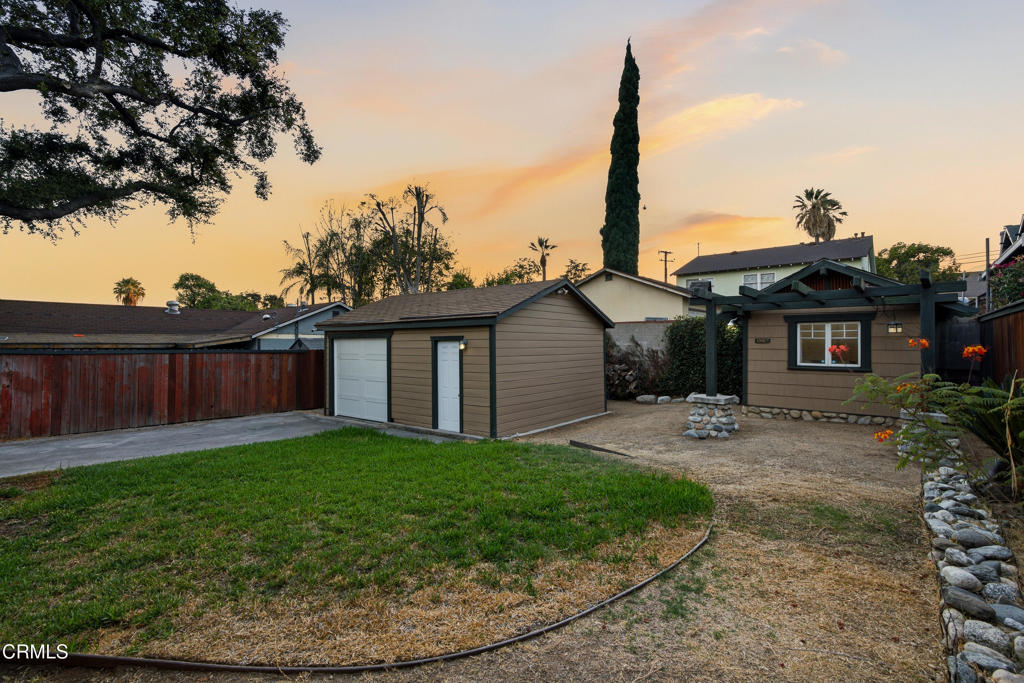 245 Valle Vista Avenue