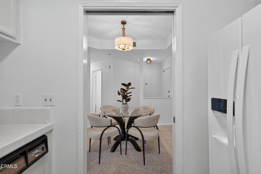 245 S Holliston Avenue 309