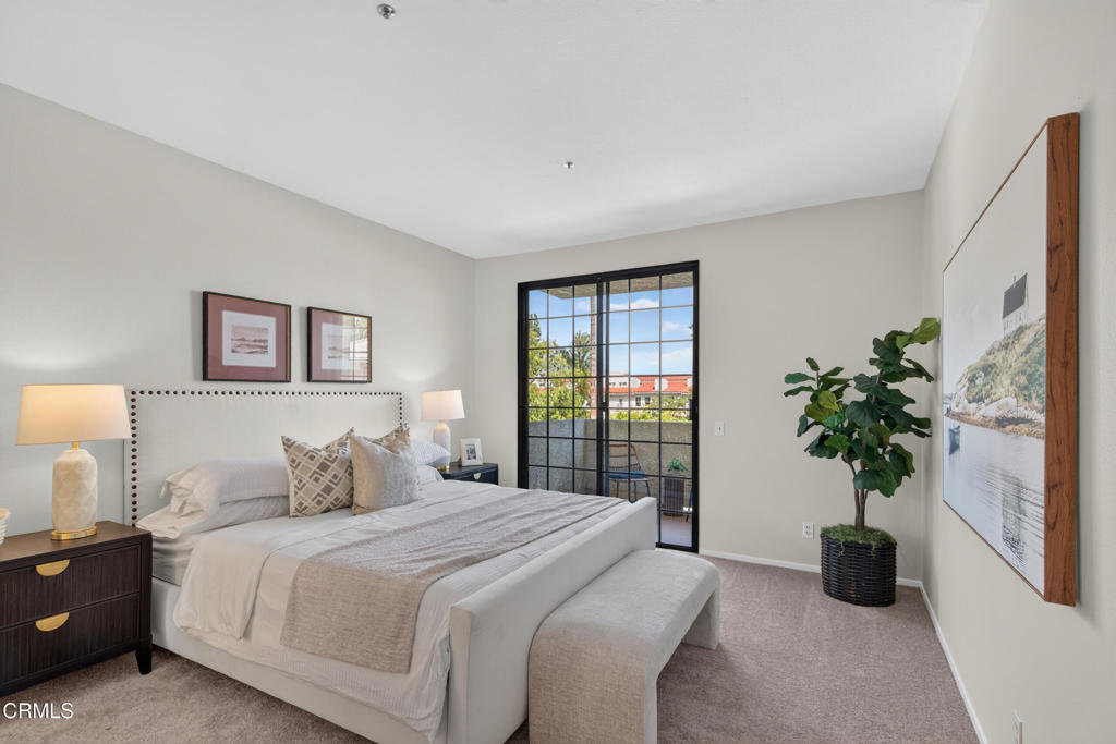 245 S Holliston Avenue 309