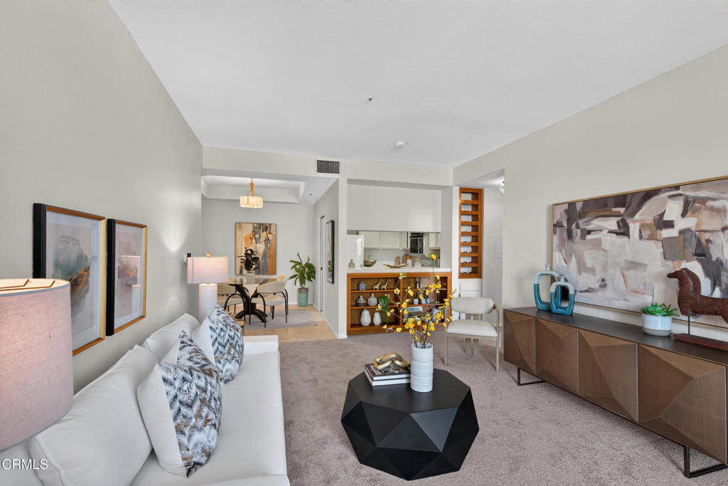 245 S Holliston Avenue 309