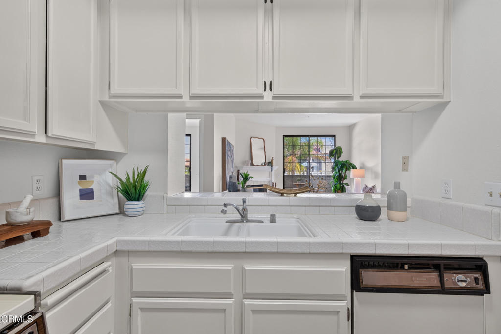245 S Holliston Avenue 309