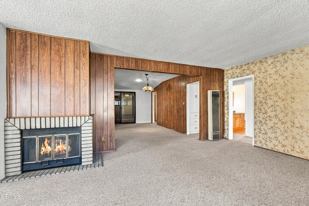 332 W Fernfield Drive