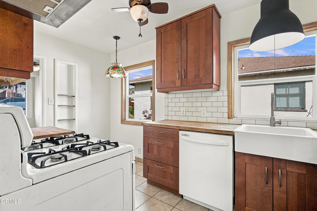 332 W Fernfield Drive
