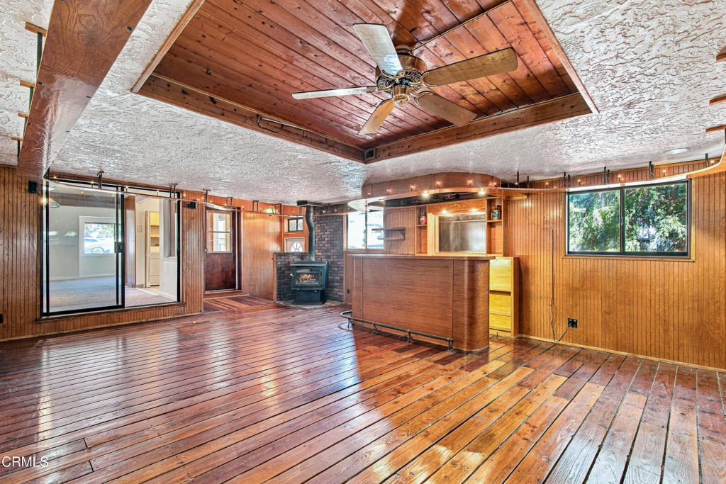 332 W Fernfield Drive