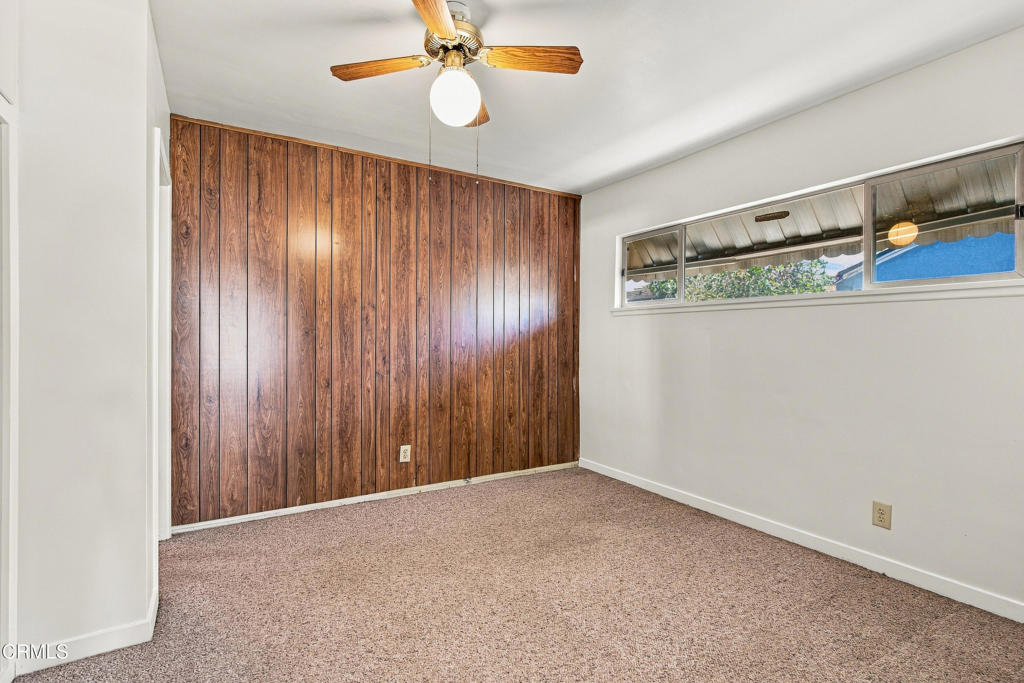 332 W Fernfield Drive
