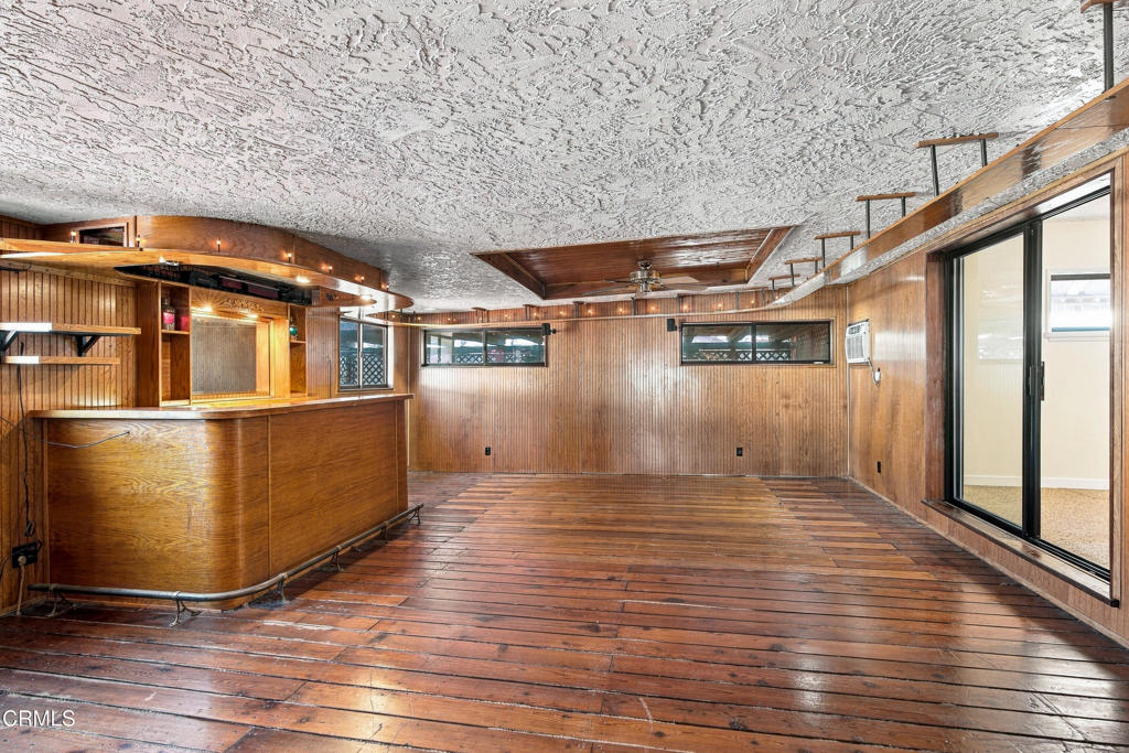 332 W Fernfield Drive
