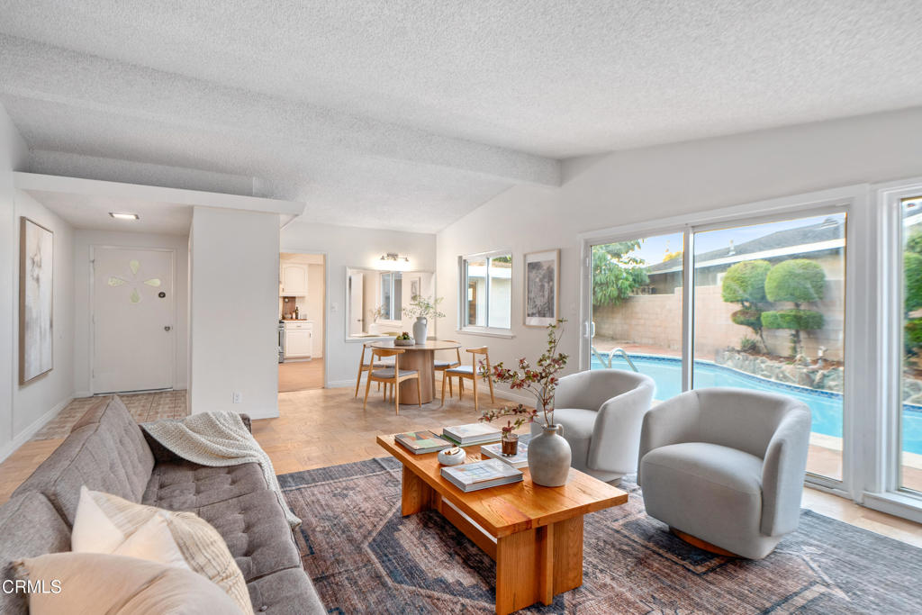 445 W Swanee Lane