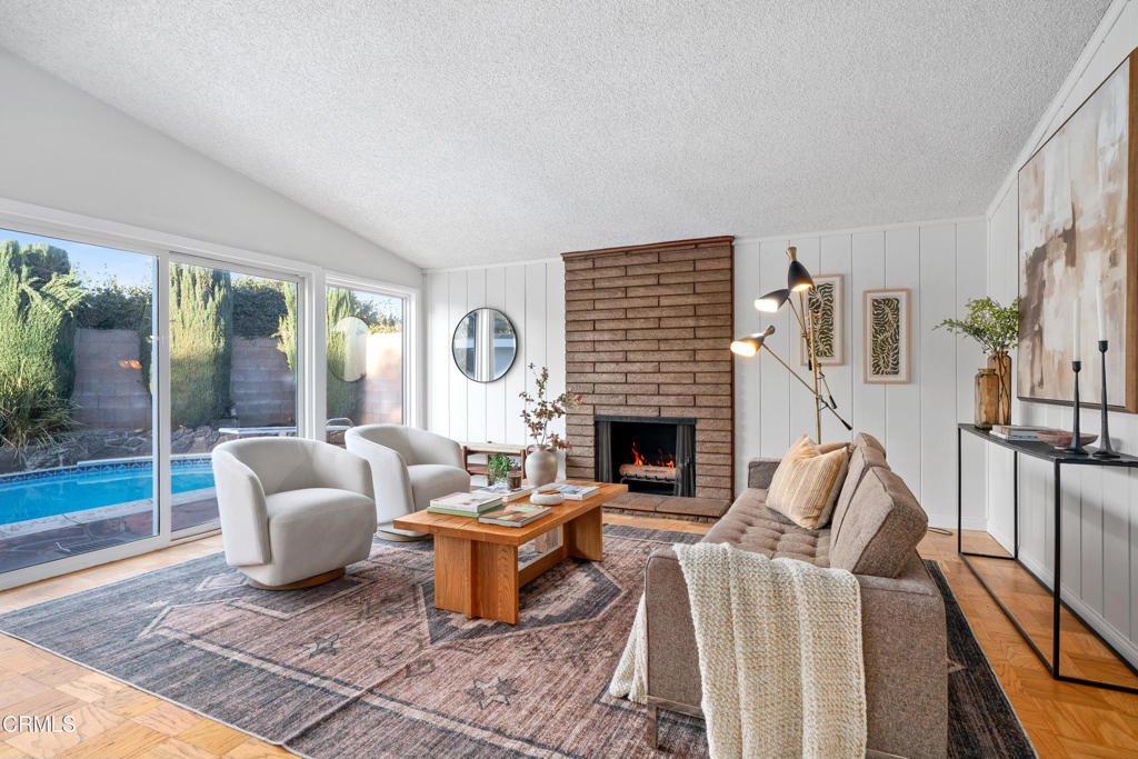 445 W Swanee Lane