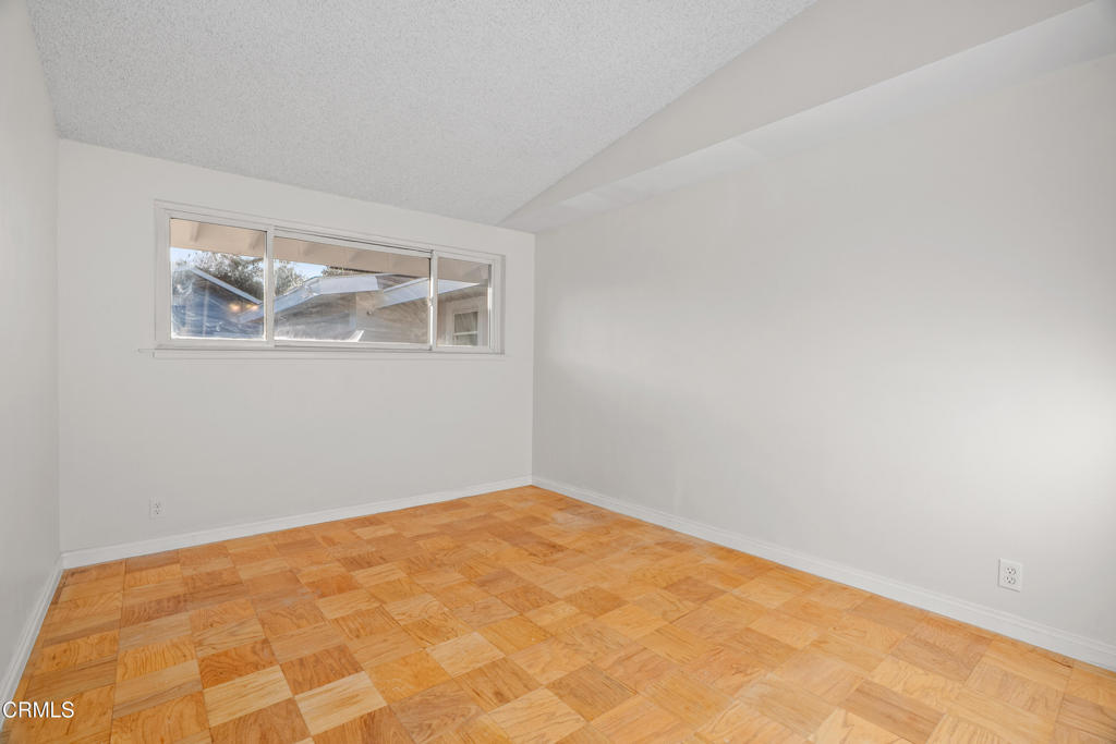 445 W Swanee Lane