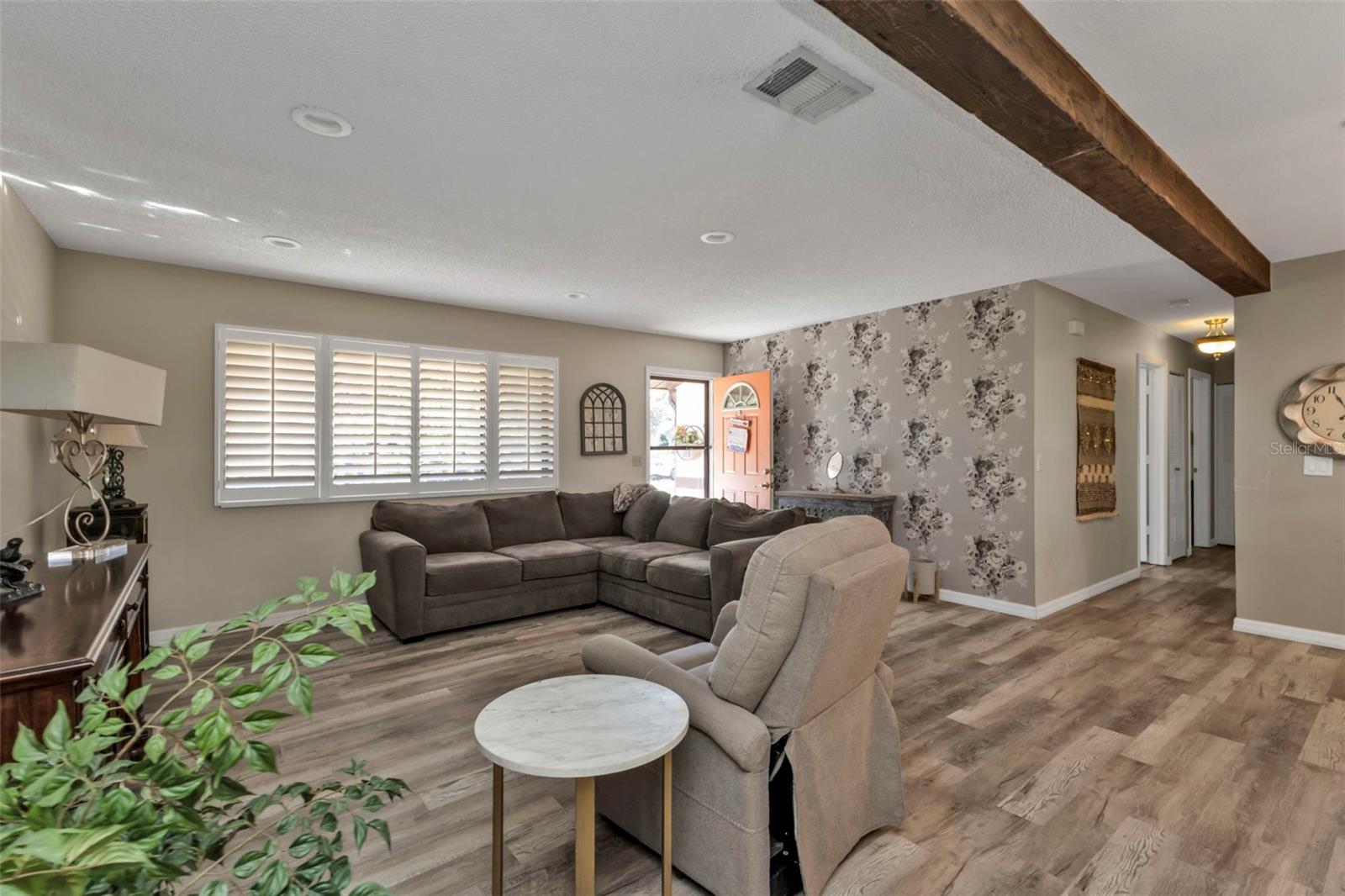 20288 TAPPAN ZEE DR