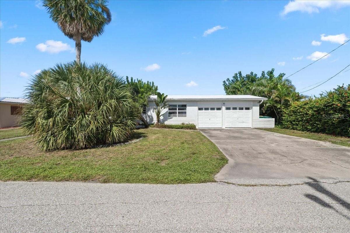 124 LELAND SE