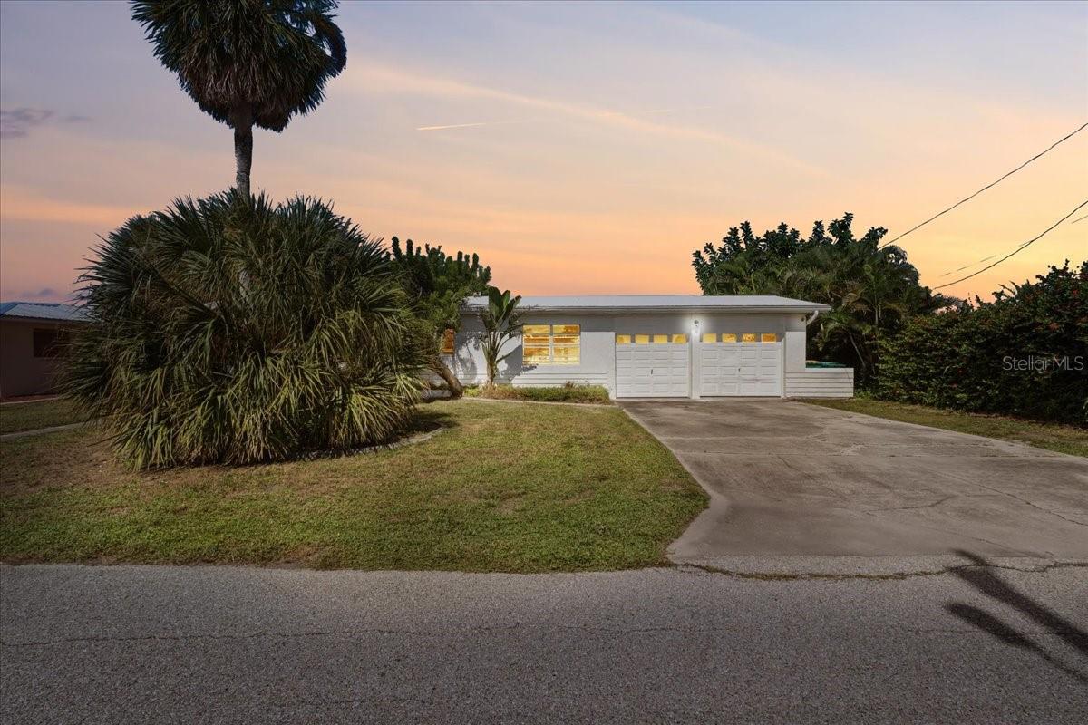124 LELAND SE