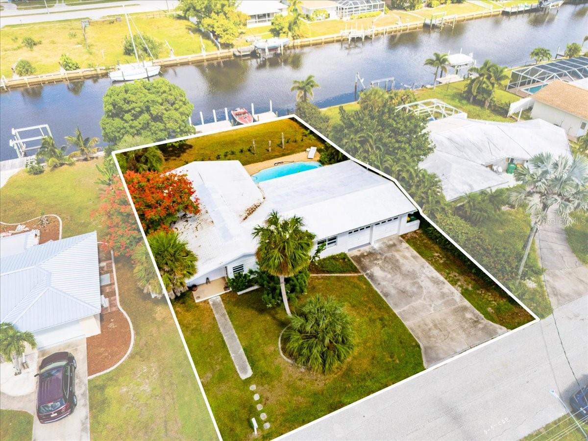124 LELAND SE
