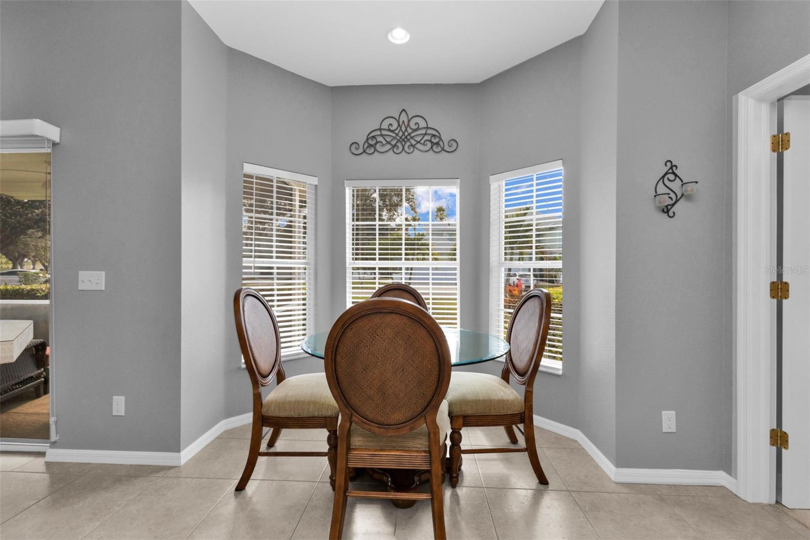 25538 HERITAGE LAKE BLVD