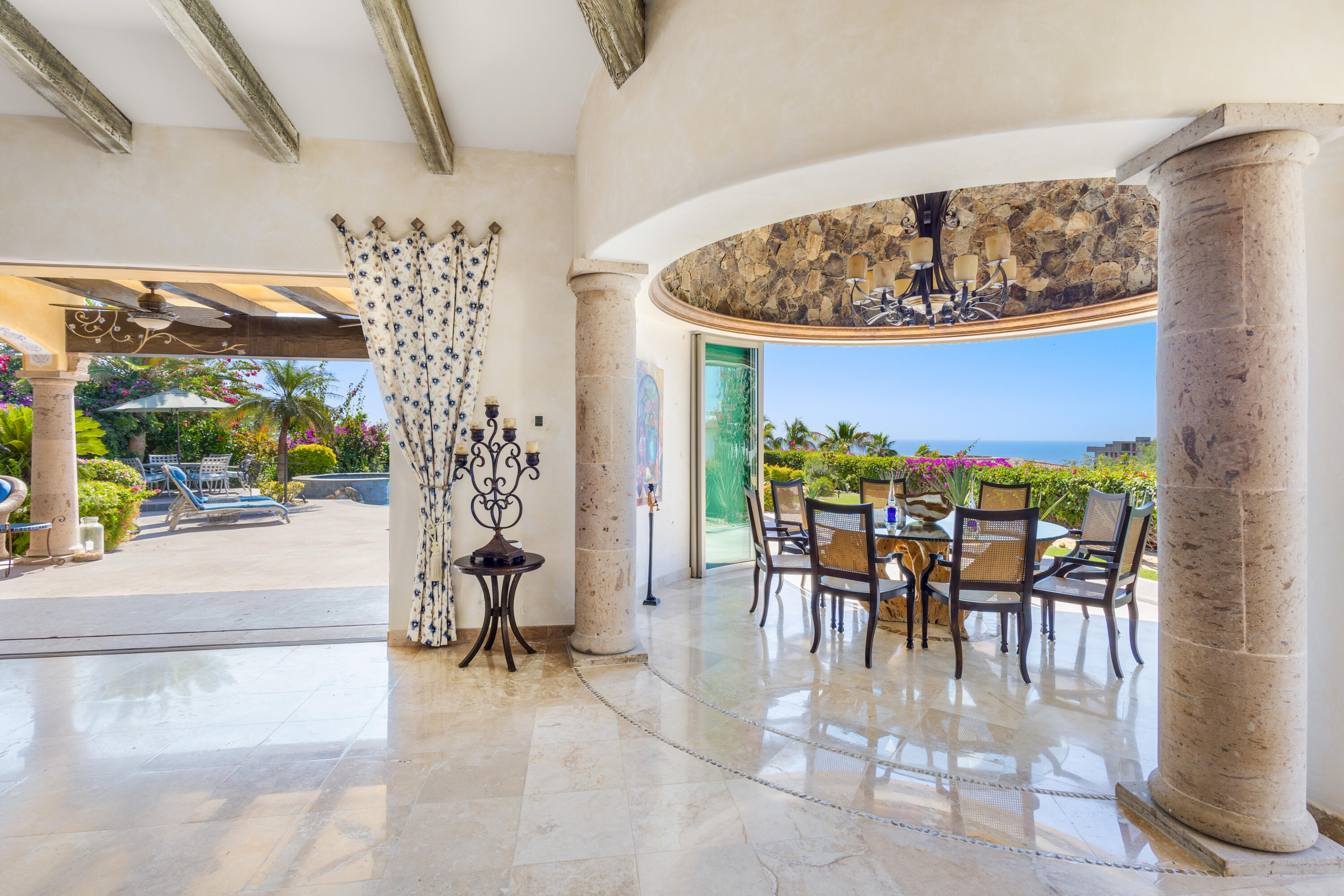 50 Cresta Del Mar, Villa Sabila