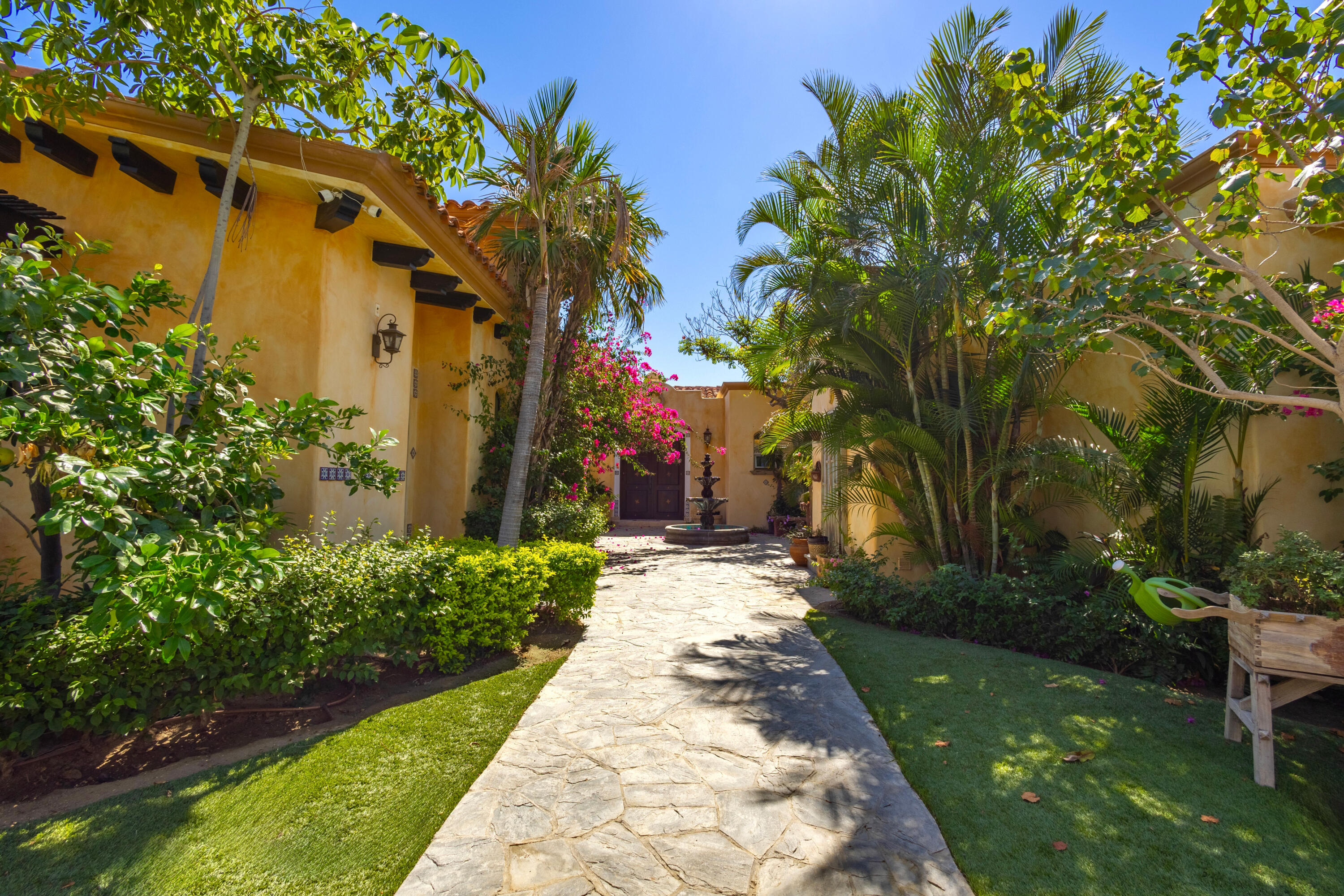 50 Cresta Del Mar, Villa Sabila