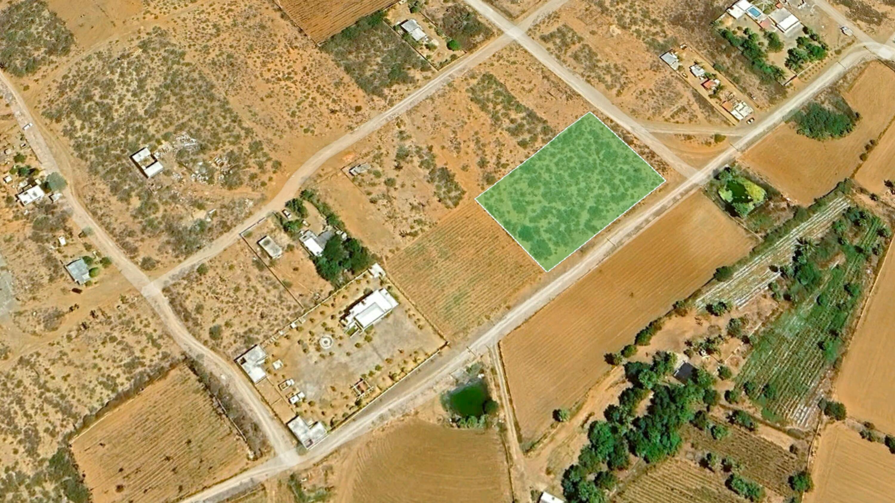 Huerta and Mountain View Lot