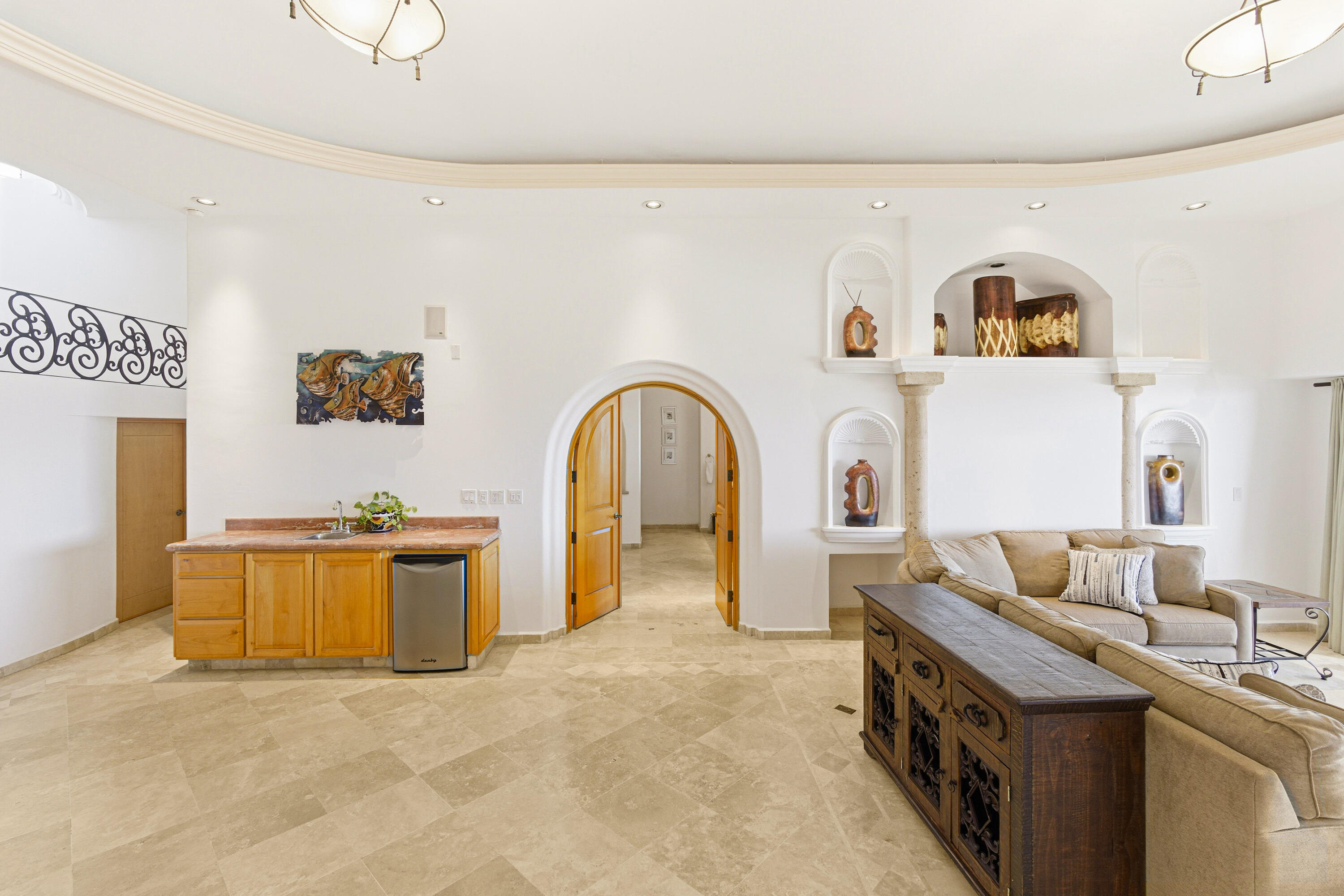 42 Camino Bonito Oriente Pedregal, Villa Leonetti