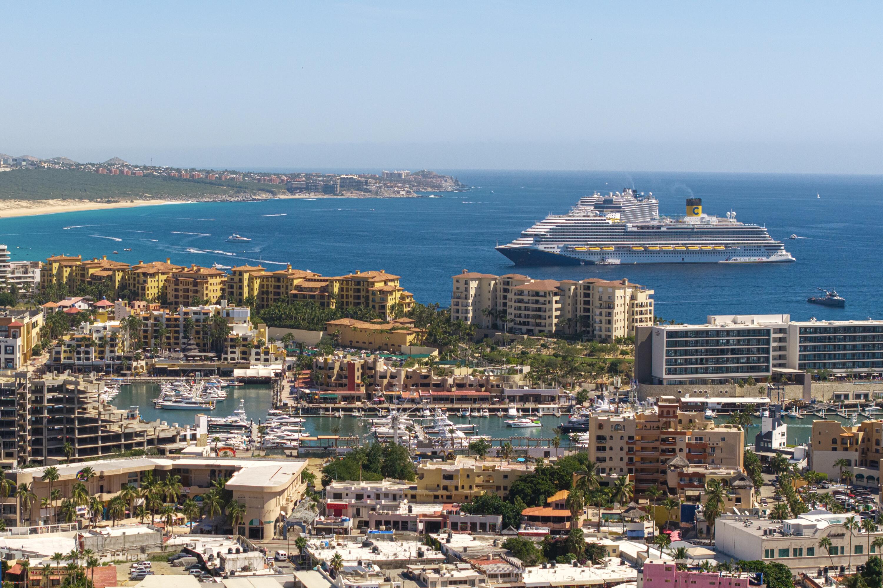 42 Camino Bonito Oriente Pedregal, Villa Leonetti