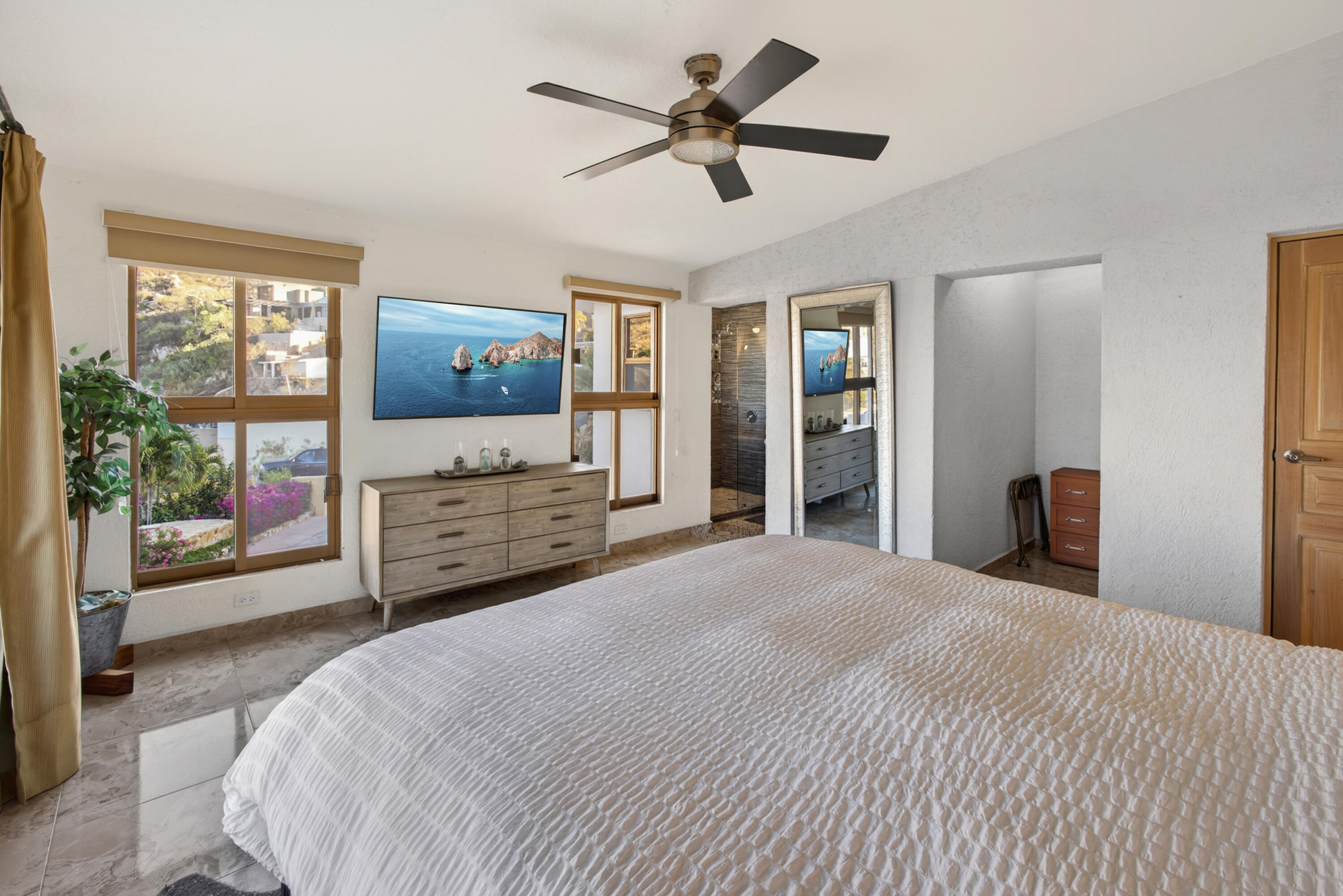 25 Camino Grande Pedregal, Villa Felicidad