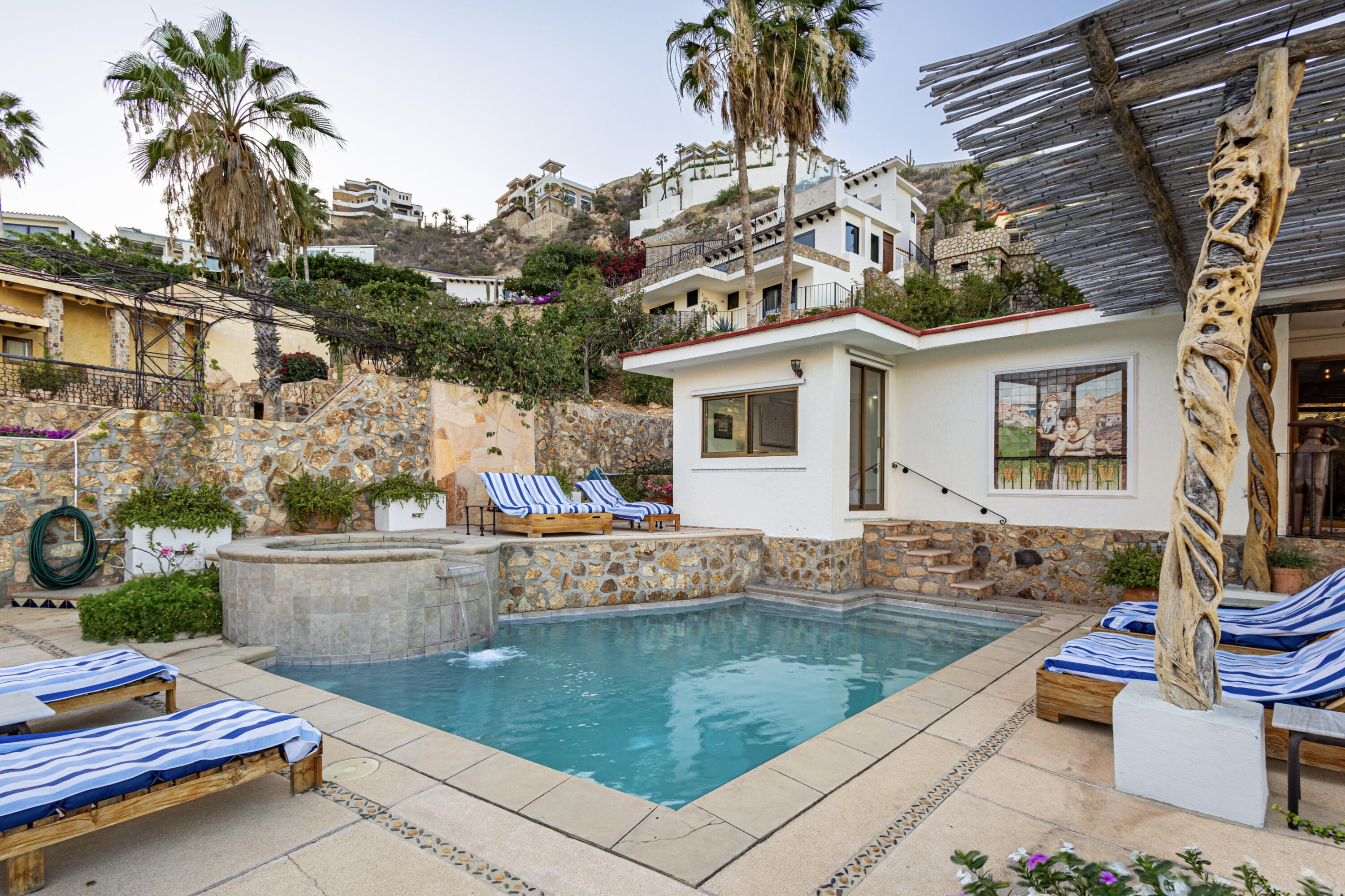 25 Camino Grande Pedregal, Villa Felicidad