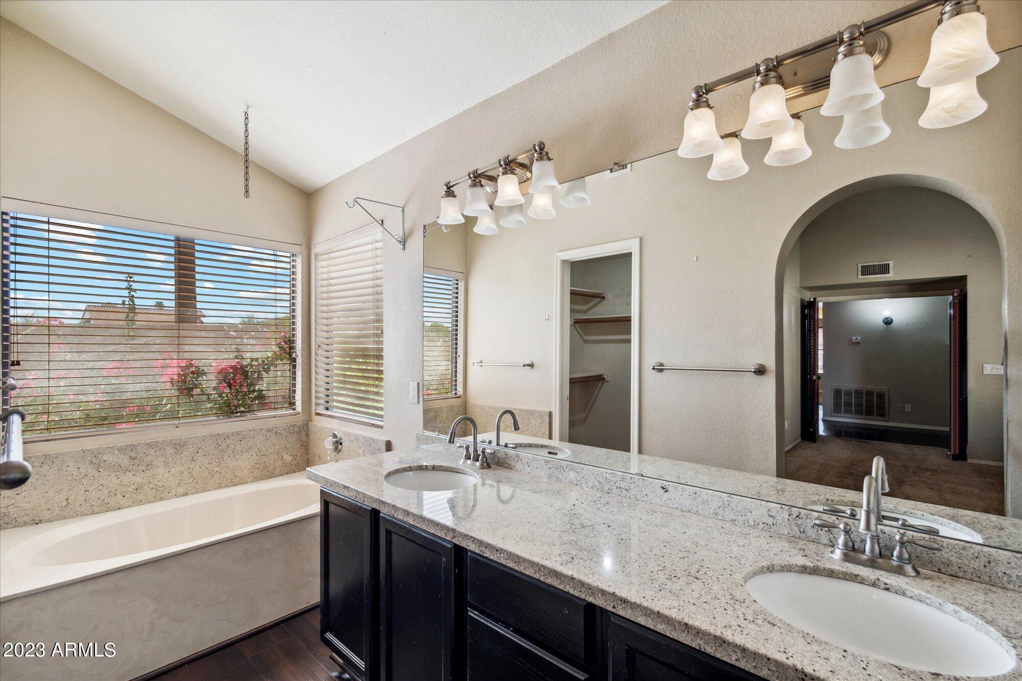 4132 E CHOLLA CANYON Drive
