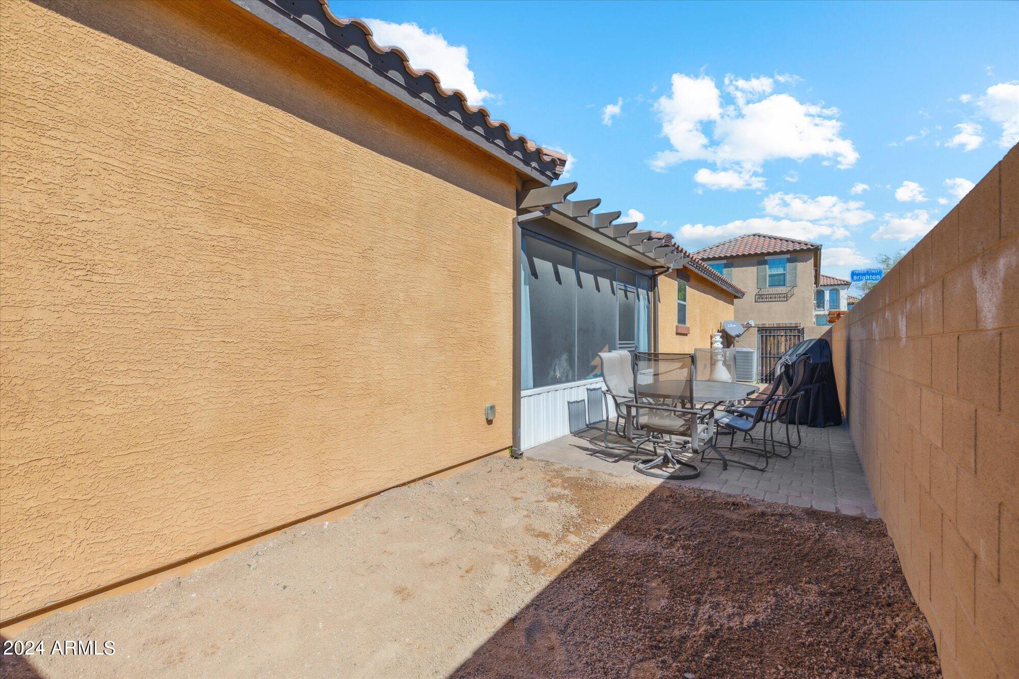 2940 N BRIGHTON --