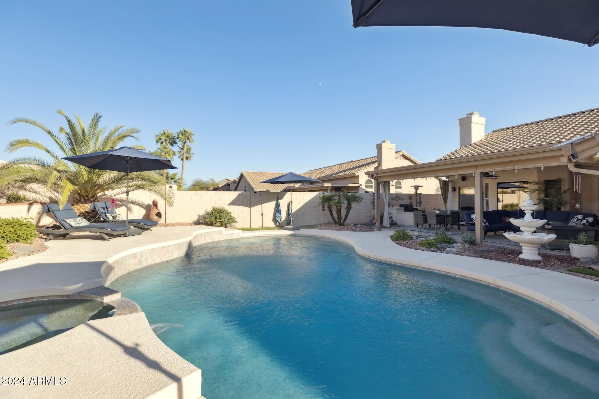 1320 W MUIRWOOD Drive