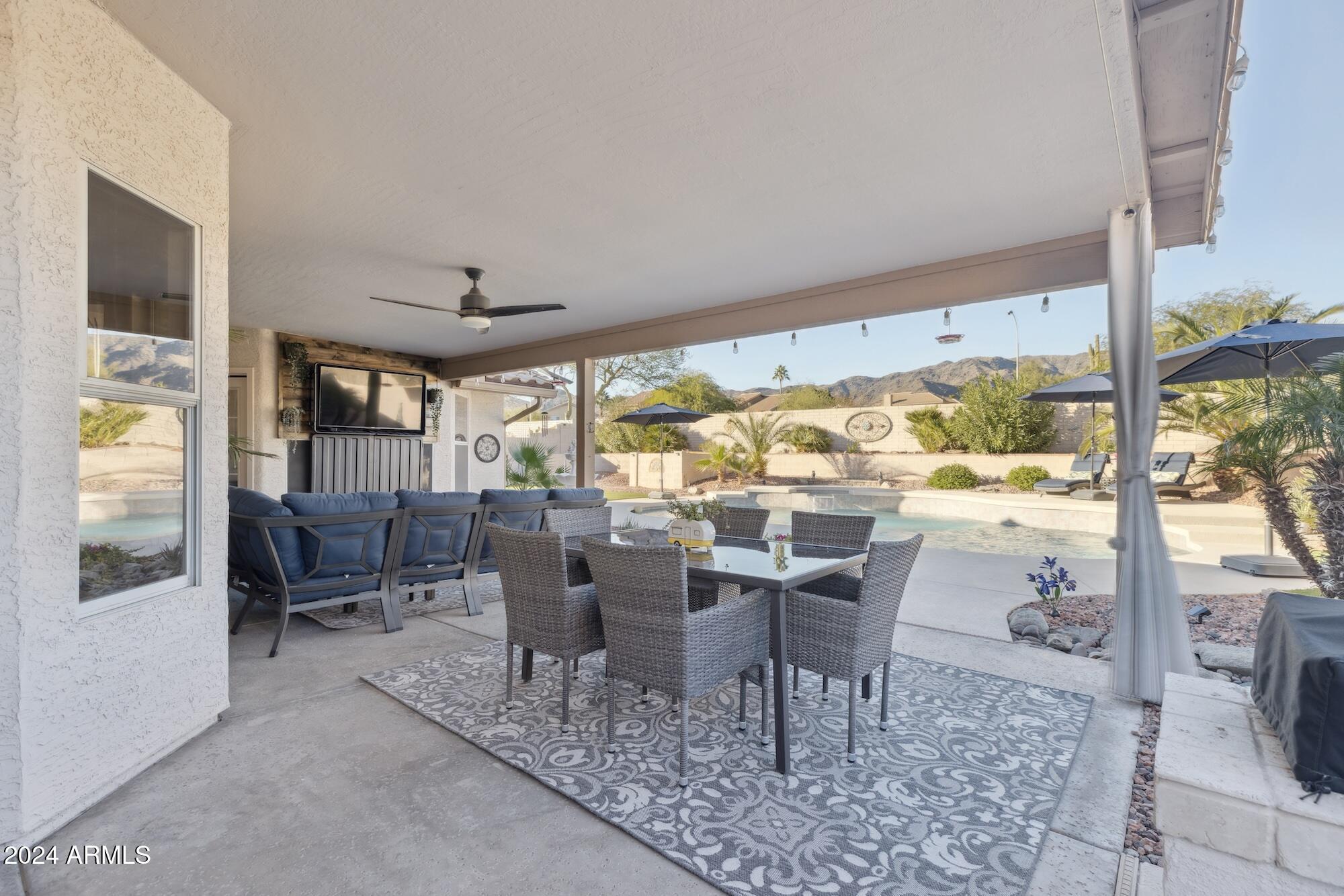 1320 W MUIRWOOD Drive