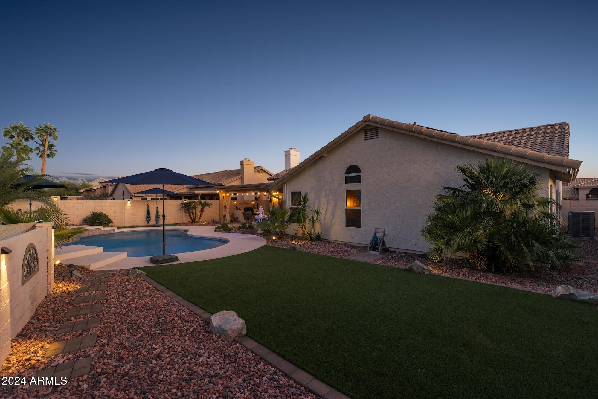 1320 W MUIRWOOD Drive
