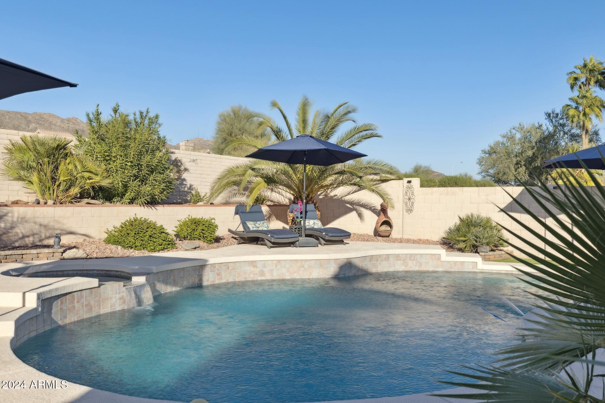 1320 W MUIRWOOD Drive