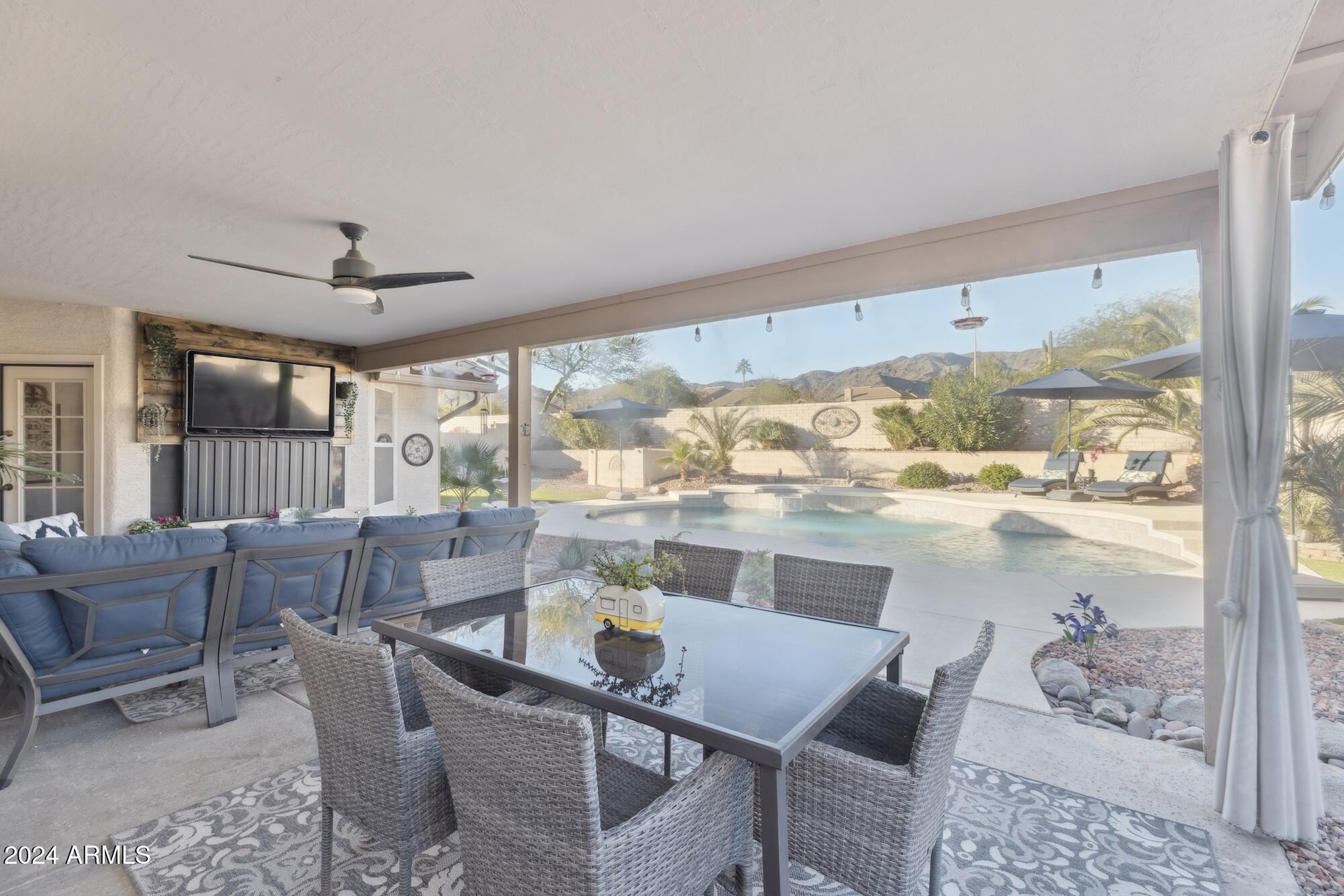 1320 W MUIRWOOD Drive