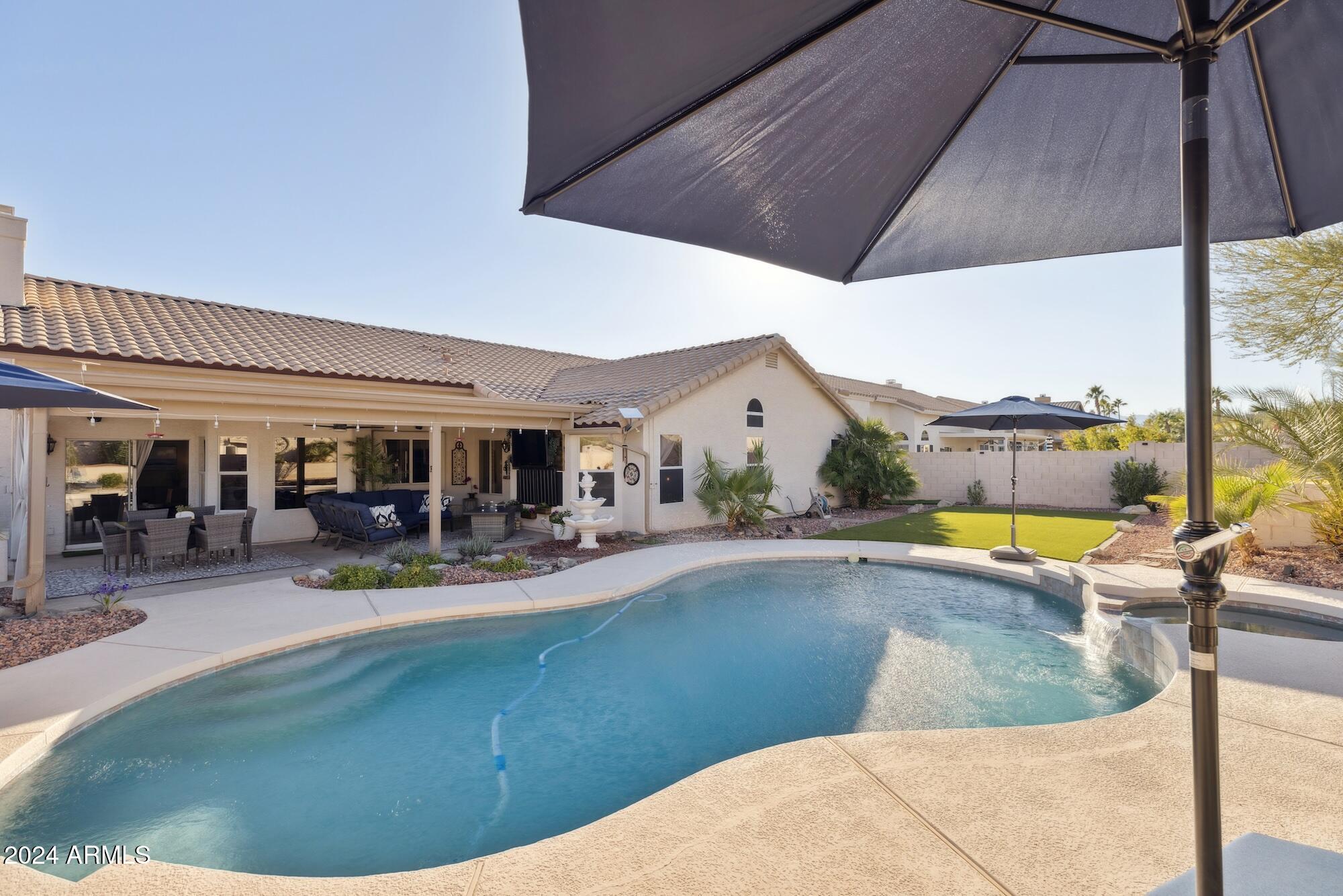 1320 W MUIRWOOD Drive