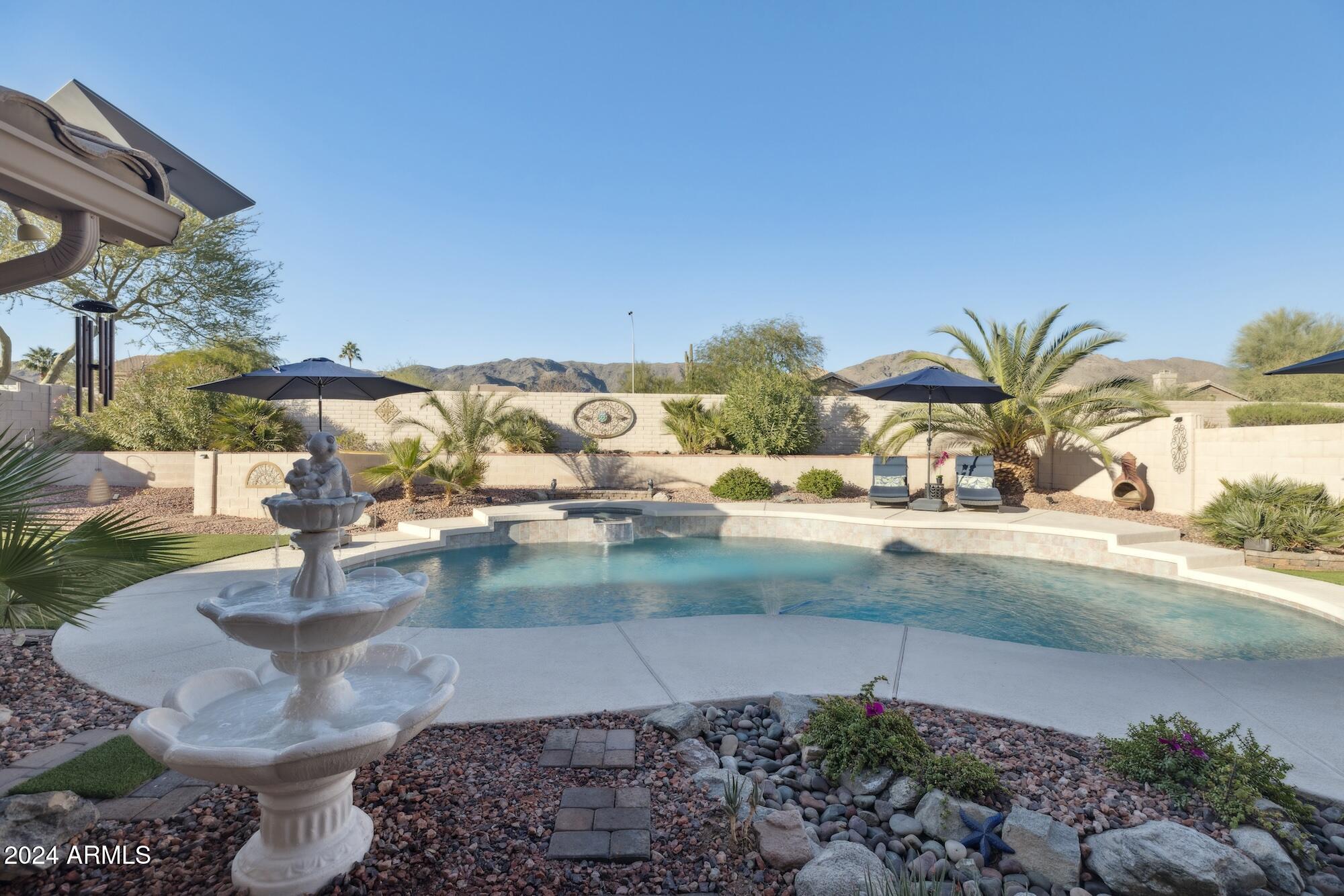 1320 W MUIRWOOD Drive